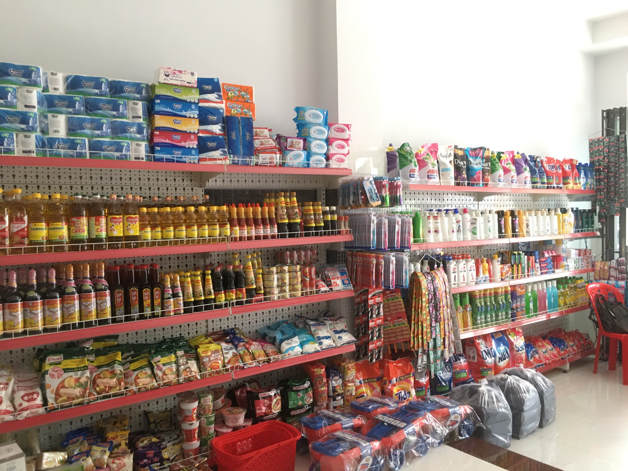 mở cửa hàng tạp hoá